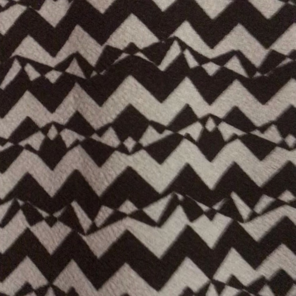 LuLaRoe Cassie skirt. Size 2XL - Picture 3 of 3